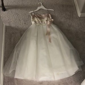 David’s bridal little girls dress